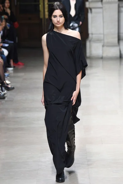 Look 8